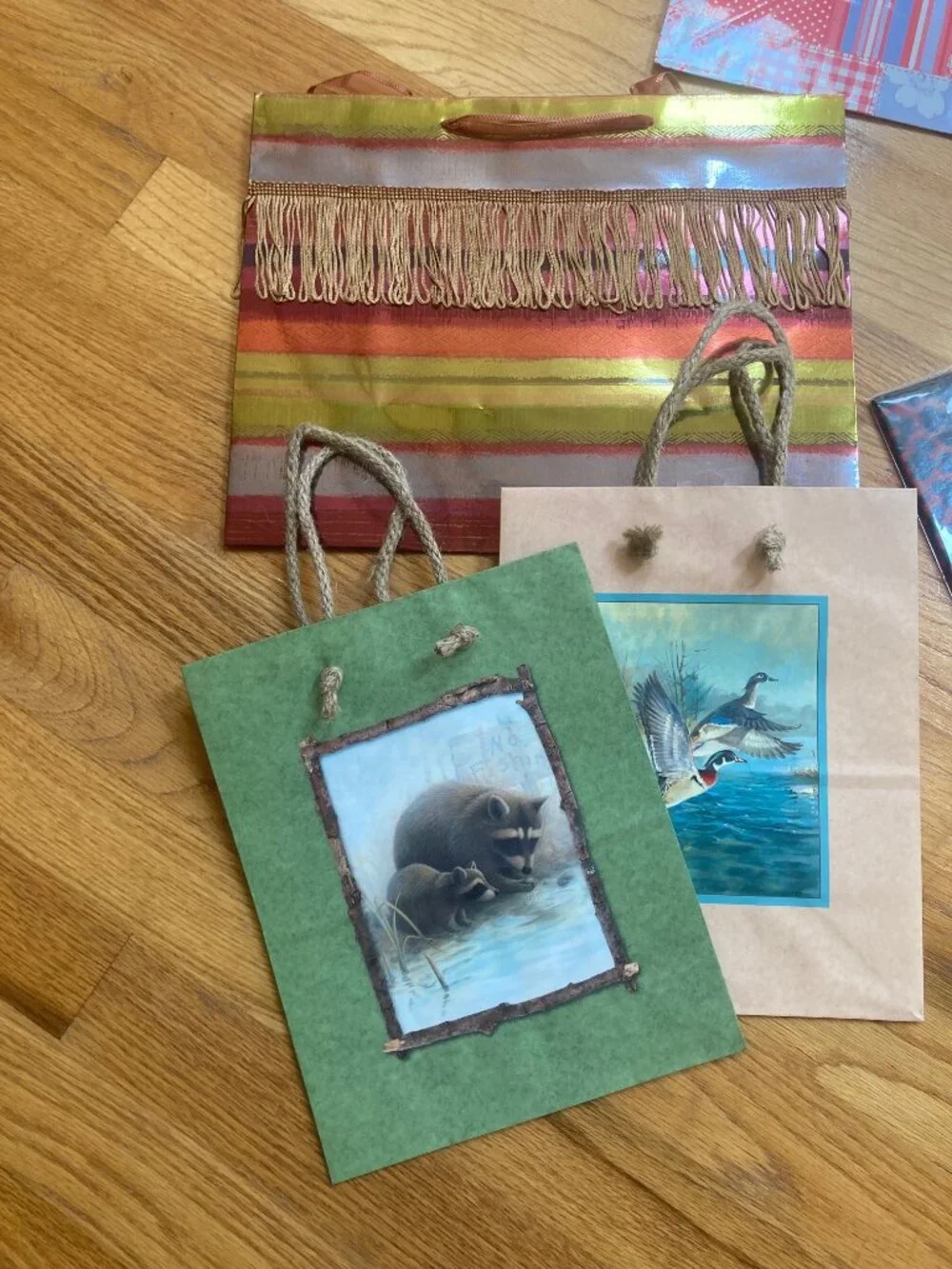 12 Gift Bags & 6 Packs of Tissue Paper